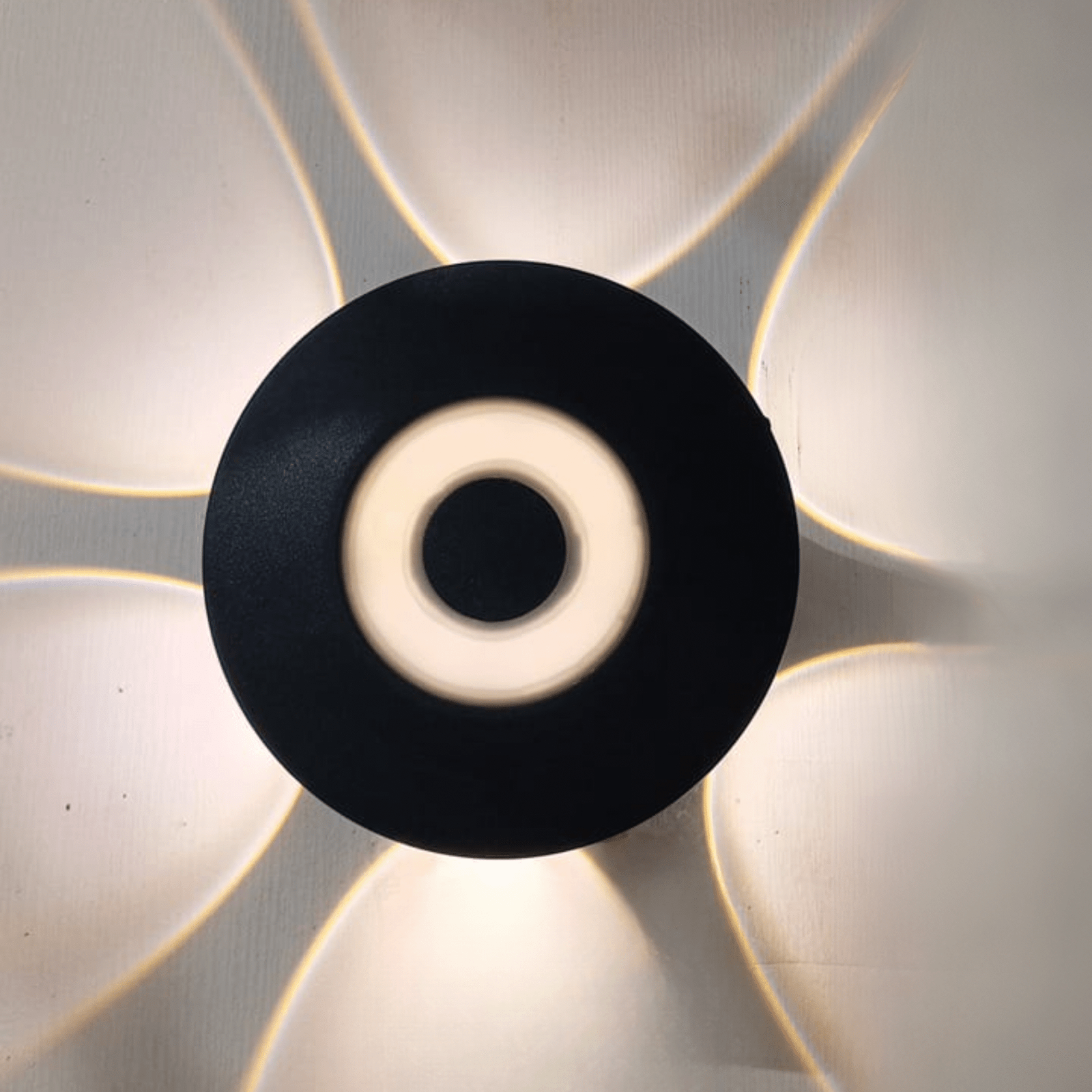 6-Way LED Flower Outdoor Light – Artistic Waterproof LED Wall Light for Garden & Exterior Walls